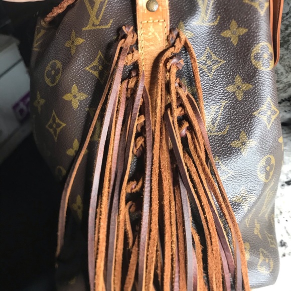 Louis Vuitton Fringe Bucket Bag - Picture 10 of 12